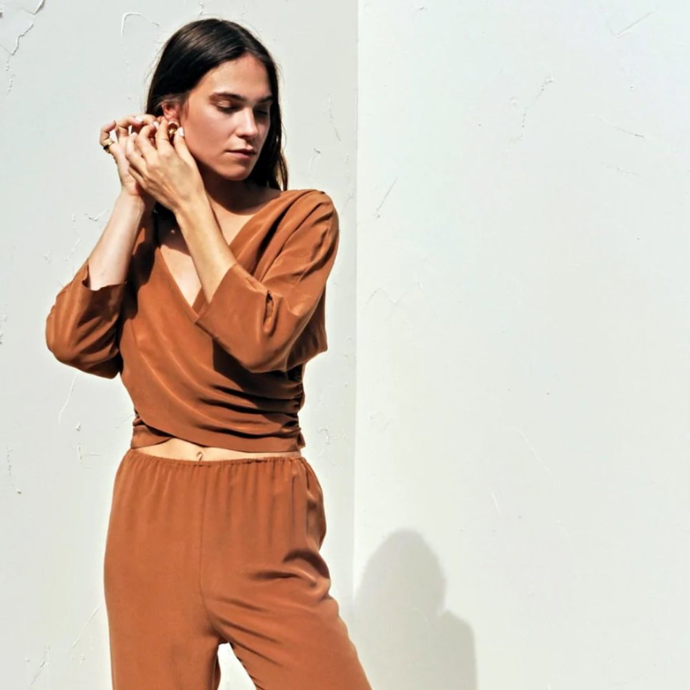 The Great Eros Loutro Button Back Top in Sienna Size M